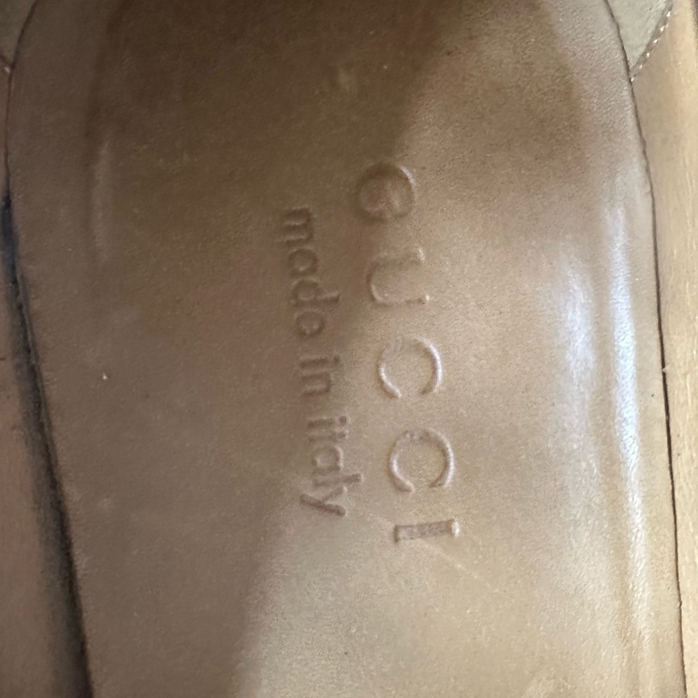 Gucci
Gucci Black Leather Interlocking G Penny Loafers Size 8 - Picture 5 of 16